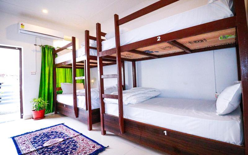 Manzil Hostel Rishīkesh Buitenkant foto
