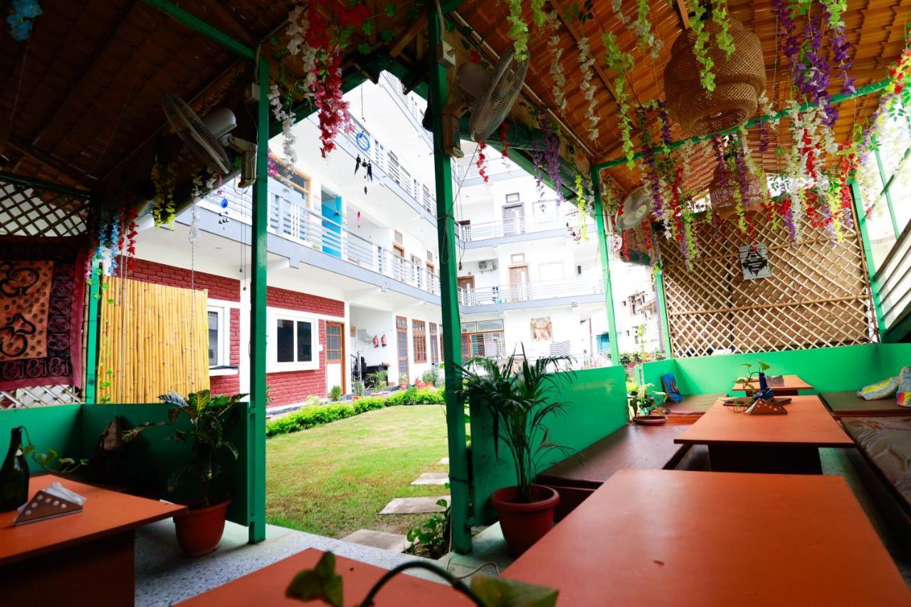 Manzil Hostel Rishīkesh Buitenkant foto