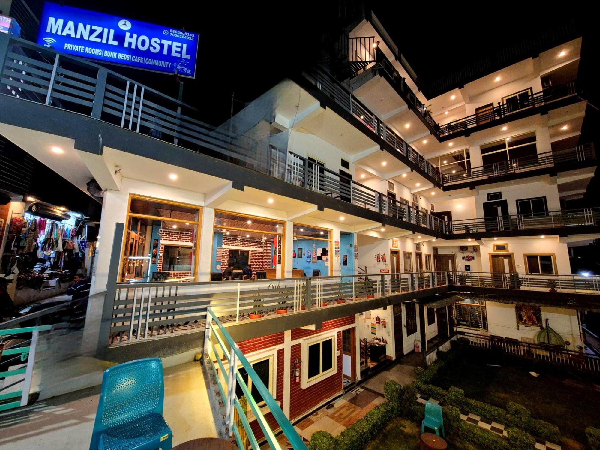 Manzil Hostel Rishīkesh Buitenkant foto